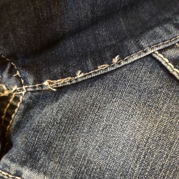 Maurices Woman's Size Medium Jean Denim Vest - Picture 5 of 7